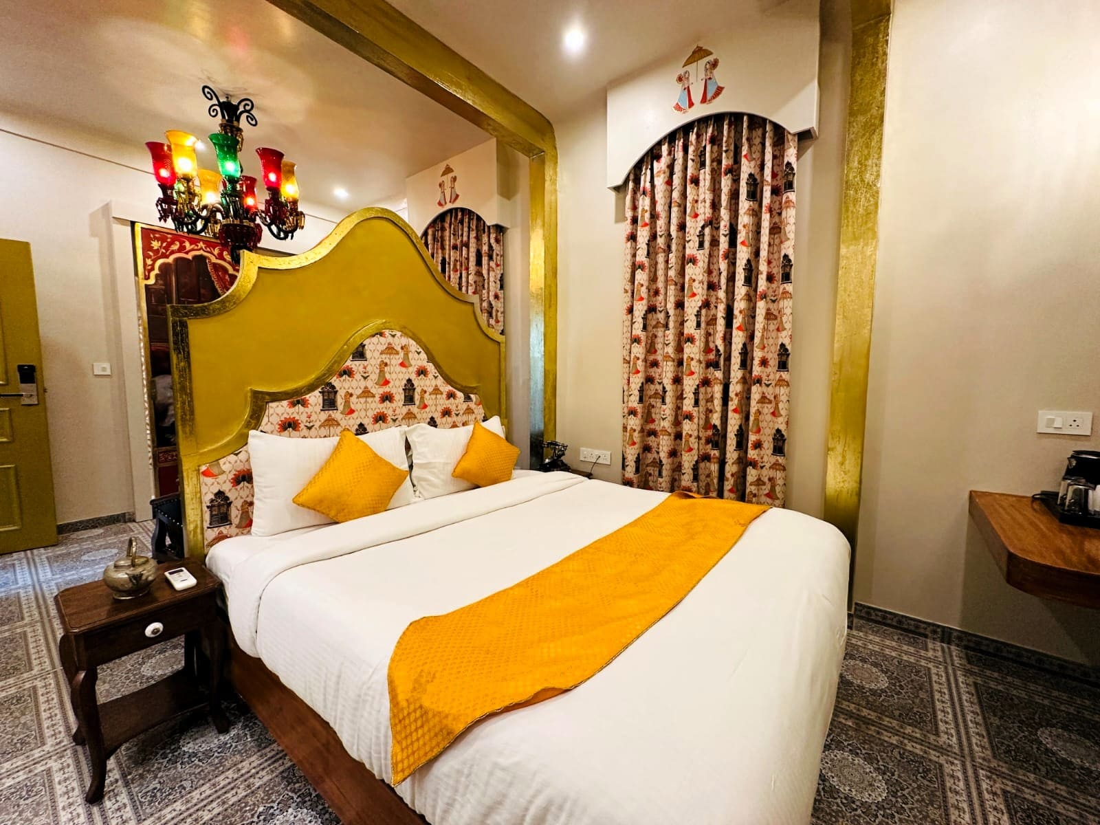 Maharaja Suite Room